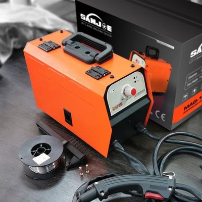 Gasloze Lasser MAG Mini 100A Flux Core Draad Lasmachine MAG135 Een Knop Controle